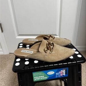Steve Madden Finn Pointed Toe Mules with Gold Chain
